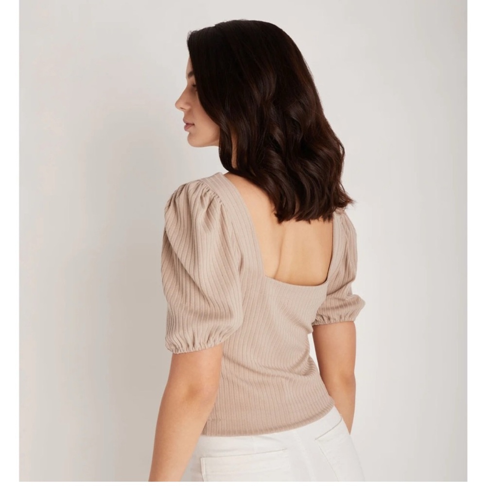 Tan Fitted Puff Sleeve Blouse - Picture 3 of 9